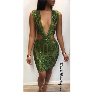DACH BOUTIQUE DRESS. WORN ONCE